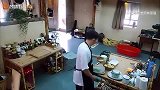 刘维：我讲个秘密不要告诉别人，何老师嘴上说着好，手却开了免提
