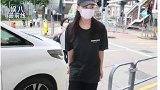 赌王何鸿设灵仪式，众位女儿齐聚灵堂，却未见何猷君奚梦瑶？