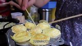 小伙卖“伪蛋挞”，2块1个，成本3毛钱，网友：真会赚钱！