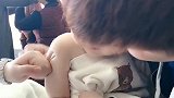 爸爸带“小情人”打预防针，小情人的反应太让我意外了！