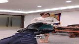 男下属和美女老板交换身份，看结果发生了什么，你们都忍住别笑