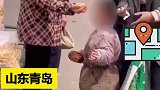 孩子想吃东西，妈妈拒绝免费执意付钱