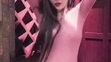 偏爱粉色系的小姐姐,舞蹈美滋滋