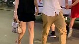 西贡帅哥美女街头走秀