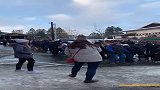 进门前就看到，一个包挂在那边没人拿