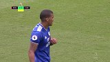 卡迪夫城佩尔蒂埃犯规 吃到本场首张黄牌