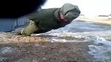 体育-13年-逆天！俄罗斯大兵做俯卧撑不用手-花絮