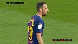 队长别开枪自己人！梅西禁区外爆射 帕科臀部无辜躺枪