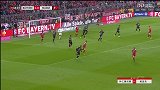 德甲-1718赛季-射门 15' 基米西挑传比达尔头球攻门被阿德勒轻松没收-花絮