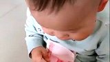 你又不会花钱，给妈妈吧