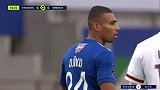 第4分钟斯特拉斯堡球员吉库黄牌