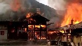 火烧连营 四川达州3座300年历史中国传统大院化为灰烬
