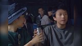 撒糖了！孙俪给邓超喂水，夫妻一人一口太高甜