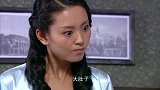 公公发现儿媳丑事，儿媳气急了，当着儿子面对公公拳打脚踢