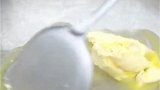 农村的姥姥是万能的，用了几个草莓，做出了一道人间美味！