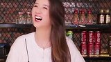 这么喜欢吃虾的美女，我自己都感动了，网友：高手过招招招致命！