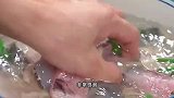 豉汁蒸鱼腩是很多人都喜欢吃的一道菜，做法简单，豉香浓郁真好吃