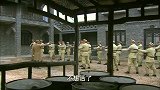 少佐嚣张跋扈想残害姑娘，伪军看不下，集体拔枪怒杀少佐