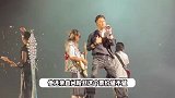 谢霆锋深圳演唱会舞台升级！延伸台增加了机械臂，深V造型秀胸肌帅出新高度
