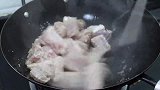 3根排骨6只鲍鱼，年夜饭这样做一锅，出锅就是一道硬菜，太香了