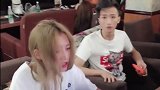 小哥哥让网管给二毛配个头盔，没想到是因为这个