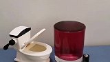 去厕所先放张纸巾进去，防止水飞起来！