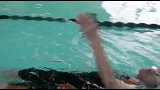 水上项目-15年-日百岁老人完成1500米自由泳 80岁开始练游泳-新闻