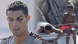 C罗一周动态：赤膊度假无视迷你罗 肿成熊猫眼仍单独加练