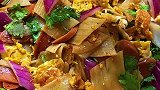火遍全网的炒烤冷面 好吃到六亲不认烤冷面 炒冷面
