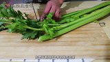 芹菜最简单美味的做法，只需简单2步，营养丰富，给肉都不换