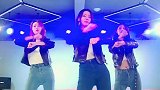 小姐姐穿皮裤，跳舞真好看
