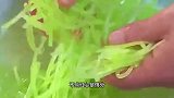 天气越来越热，没胃口吃饭了就来一道凉拌莴笋，好吃又解腻