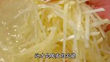 一道简简单单的土豆丝炒肉丝，轻轻松松就能干掉好几碗米饭