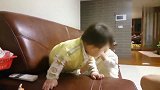 龙凤胎哥哥去抢妹妹的药水瓶，结果偷鸡不成蚀把米，全是眼泪啊！