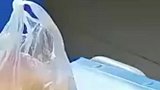 男生边上课边喝茶，网友见状议论纷纷