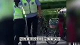 女交警执法时情绪失控欲打市民，当街扬言“弄死你”，官方：系辅警