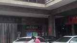 女司机的力气都挺大