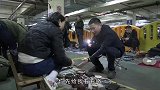 志哥竟然在地摊花一百块钱就买到了"传家之宝"？  地摊
