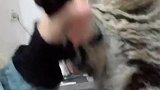 猫：玩够了没，玩够了放下我！