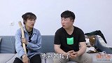 儿媳残疾被狠心公公扔出门，儿子领她回家，一句全都因为你精彩了