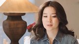 48岁李英爱近照曝光带龙凤胎子女看电影，皮肤白皙无岁月痕迹