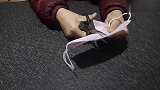 一次性口罩从中间剪开，解决了困扰大家的难题，大家也快试试吧！