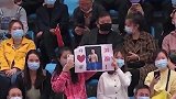 许昕球迷高质量应援 哈哈哈，许昕球迷也太油麦了！ 娱乐评论大赏