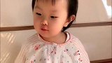 小姨要出去玩不带暖宝，暖宝的小眼神可爱了，网友：暖宝生气了