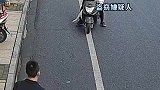 民警从一只身上带有斑点的狗子身上找到关键线索