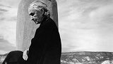 乔治娅·奥·吉弗一身黑衣一脸素颜，在沙漠的小居屋，独立作画，一呆就半个世纪。就是要园气  奥园园气工作室