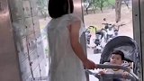 宝宝开始认识人不让爸爸带，爸爸为了让妈妈休息，自己带娃有多拼