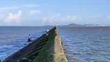 海岸边防沙堤坝，这种路确实难走