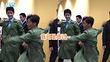 王宝强“大爷式”养生教学，拳法动作幅度过大，差点误伤刘昊然