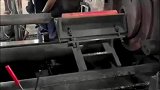 老式挤压机，自动化把钢管挤压变形，制作成细钢丝